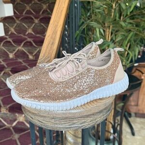 DAISY FUENTES ladies, gold glittery sneakers, preowned good condition, size 10